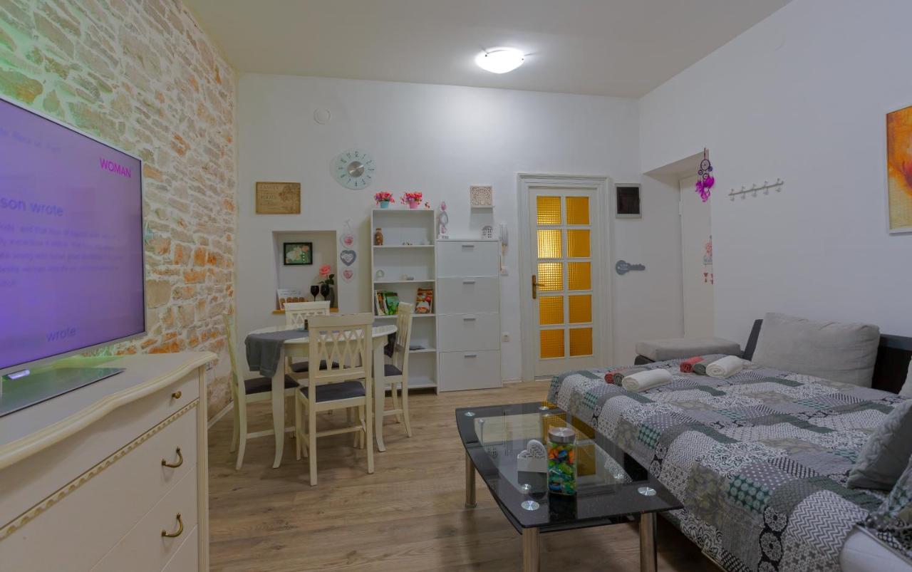 PUY Rich Apartment מראה חיצוני תמונה