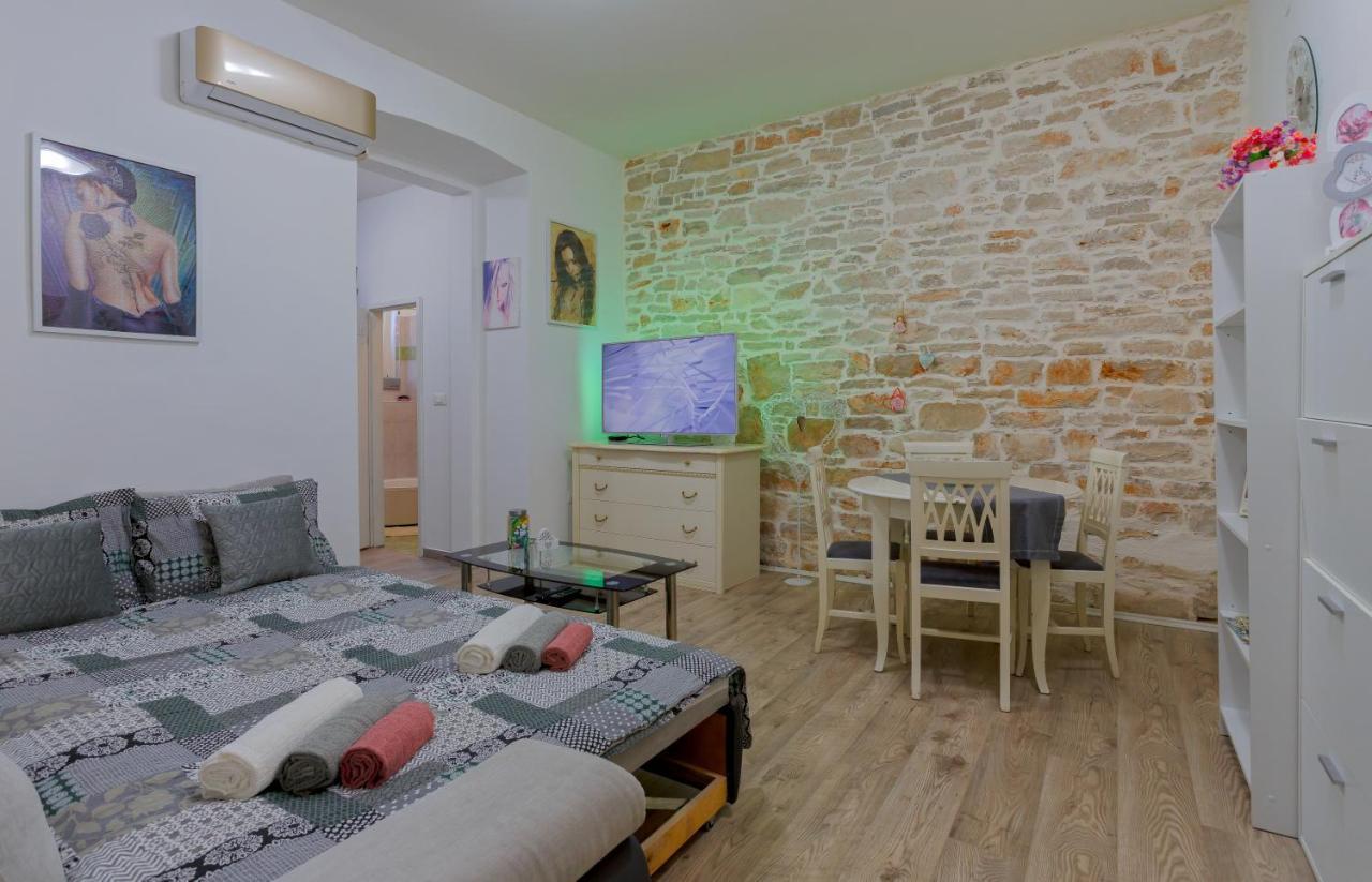 PUY Rich Apartment מראה חיצוני תמונה