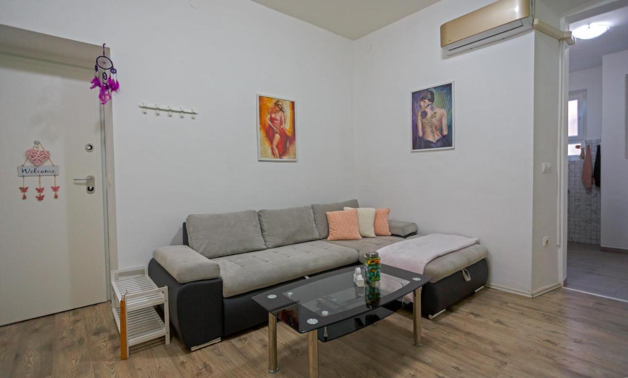 PUY Rich Apartment מראה חיצוני תמונה