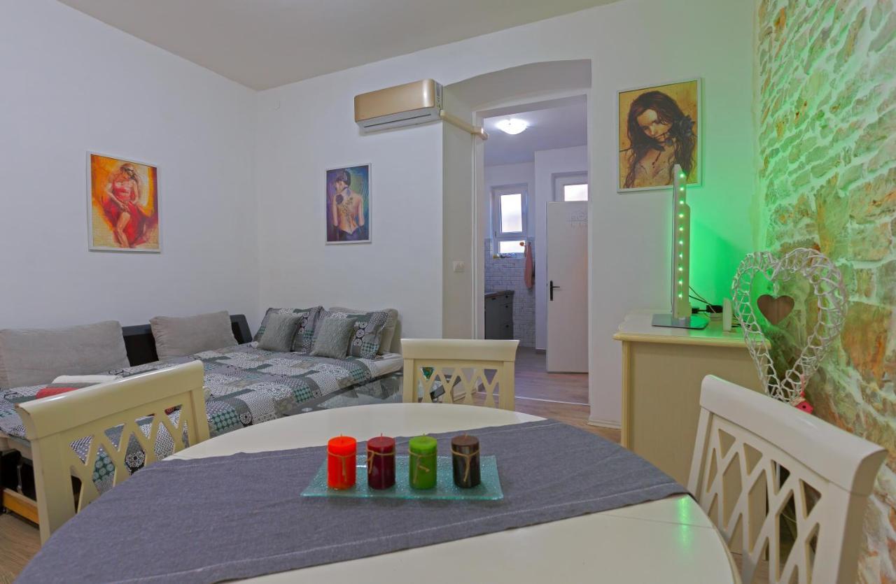 PUY Rich Apartment מראה חיצוני תמונה