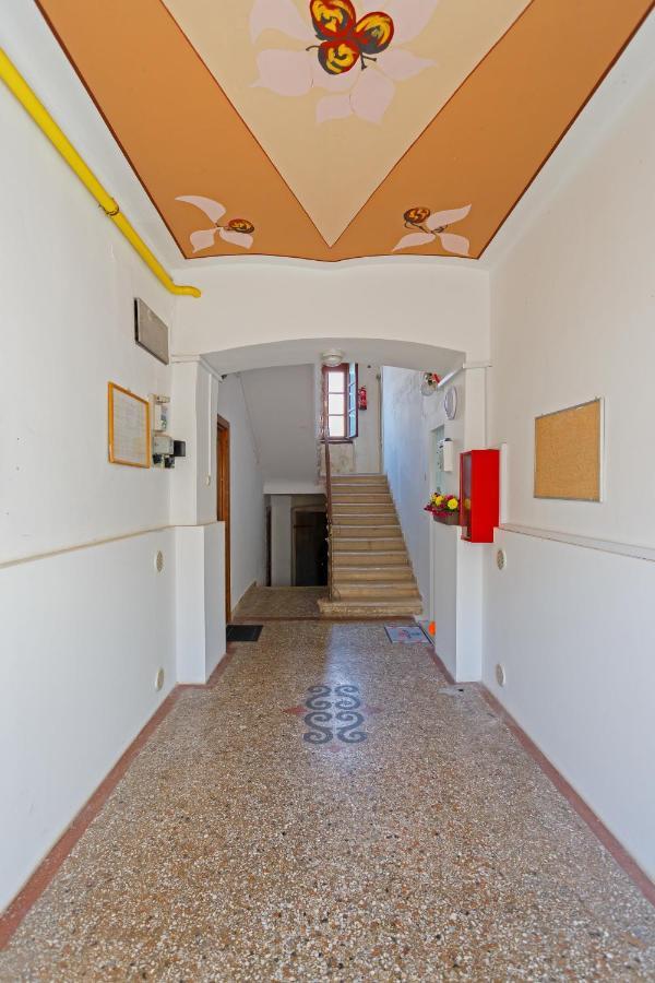 PUY Rich Apartment מראה חיצוני תמונה