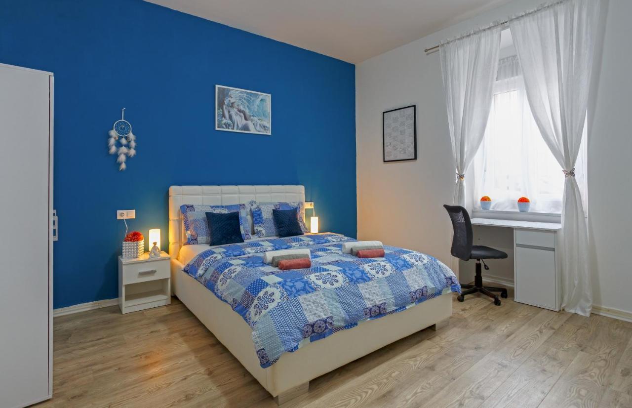PUY Rich Apartment מראה חיצוני תמונה