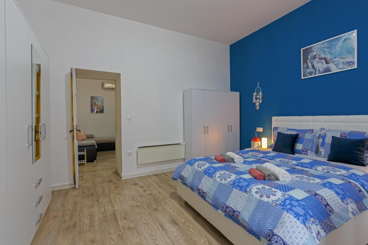 PUY Rich Apartment מראה חיצוני תמונה